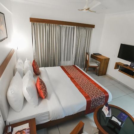 Kkm International Hotel Thiruvananthapuram ภายนอก รูปภาพ