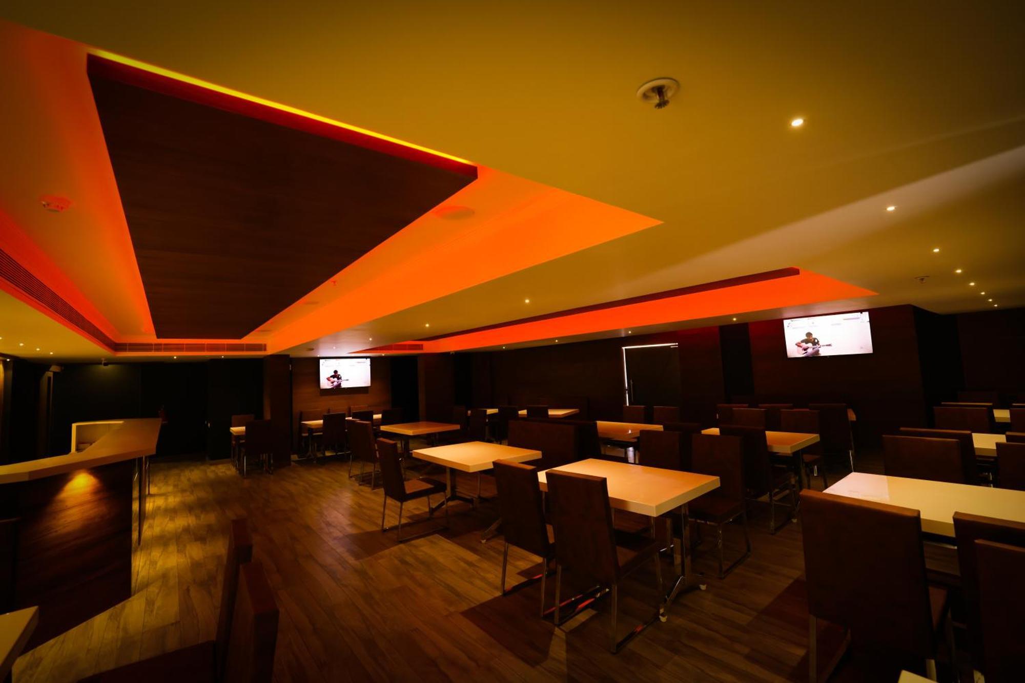 Kkm International Hotel Thiruvananthapuram ภายนอก รูปภาพ