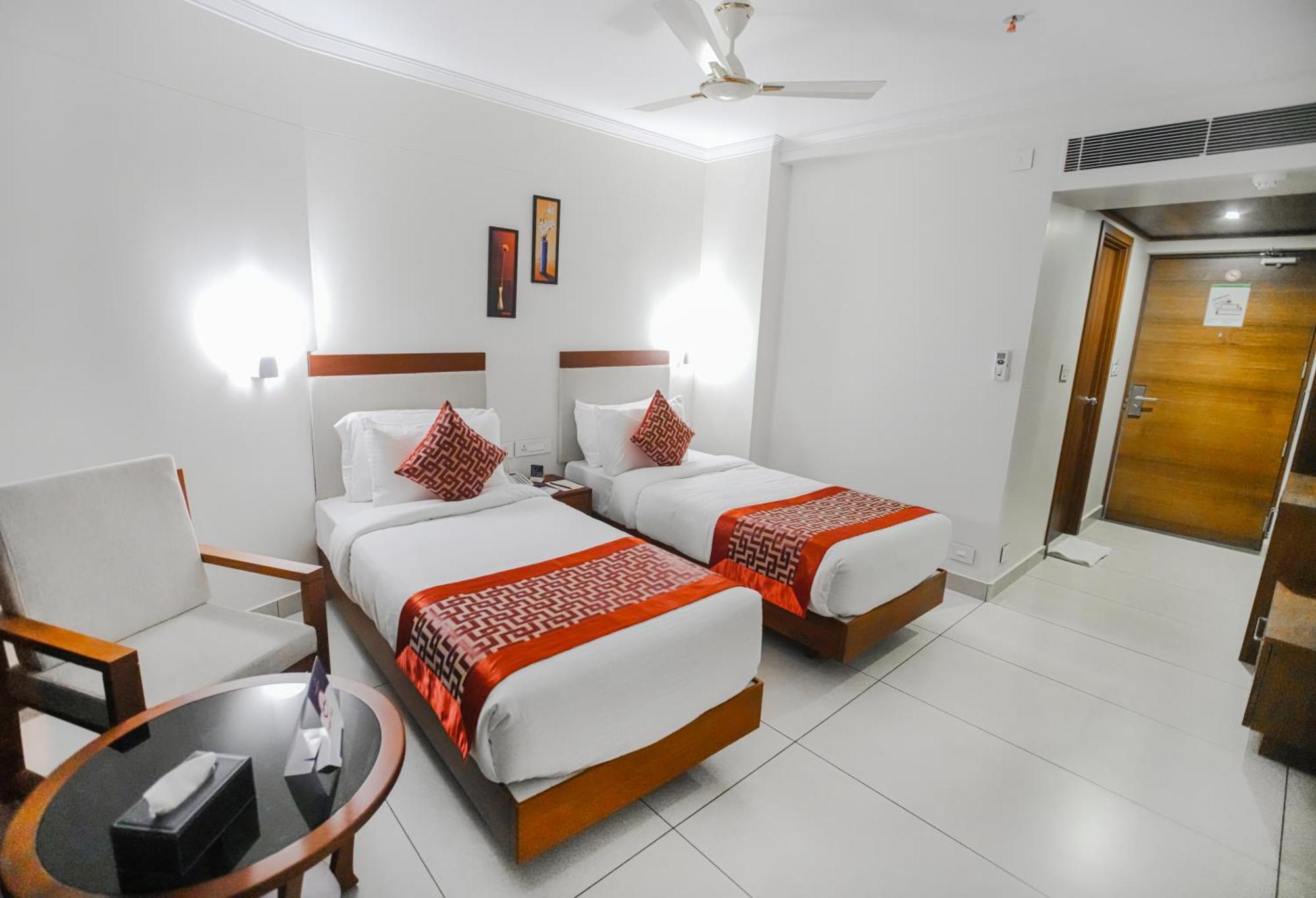 Kkm International Hotel Thiruvananthapuram ภายนอก รูปภาพ