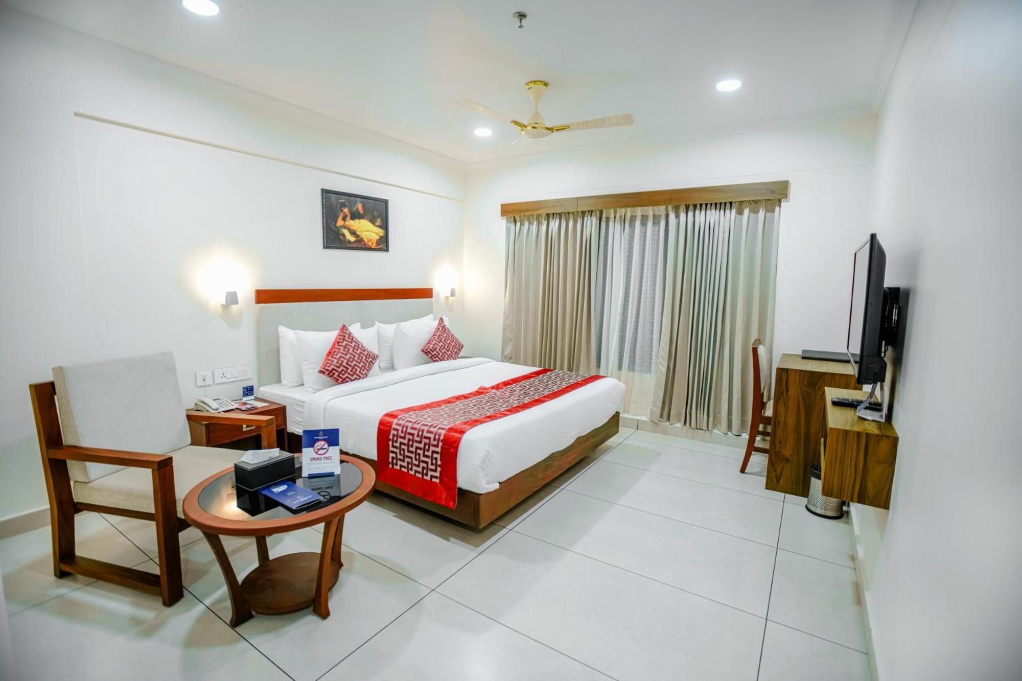 Kkm International Hotel Thiruvananthapuram ภายนอก รูปภาพ